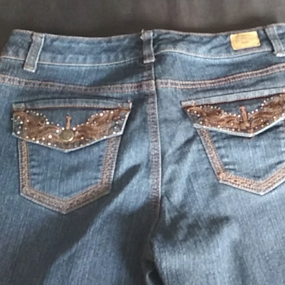 Jeans - Picture 2 of 4